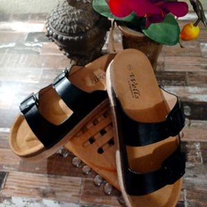 These  Super  Cute Black  Birkenstock